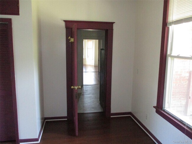 Building Photo - 33 Bay View Terrace