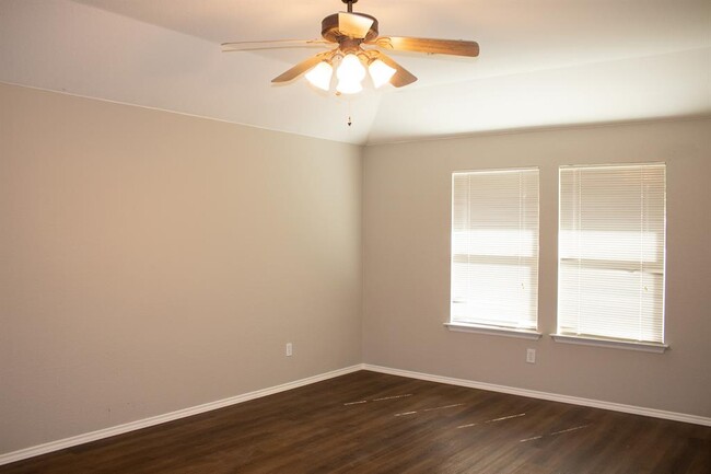 Building Photo - 111 N Misty Dawn Dr