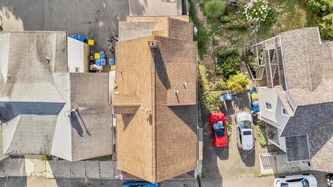 Building Photo - 121 N State St