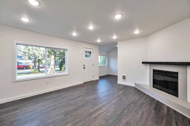 Building Photo - 12042 14th Avenue Northeast