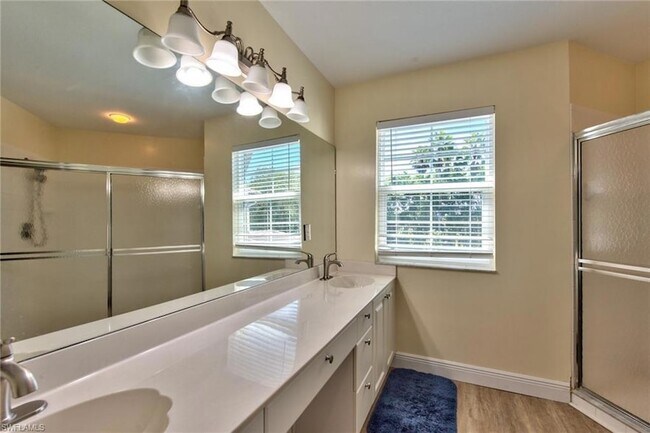 Building Photo - 1100 Diamond Cir
