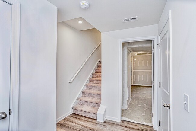 Building Photo - 231 Brooklane Ct