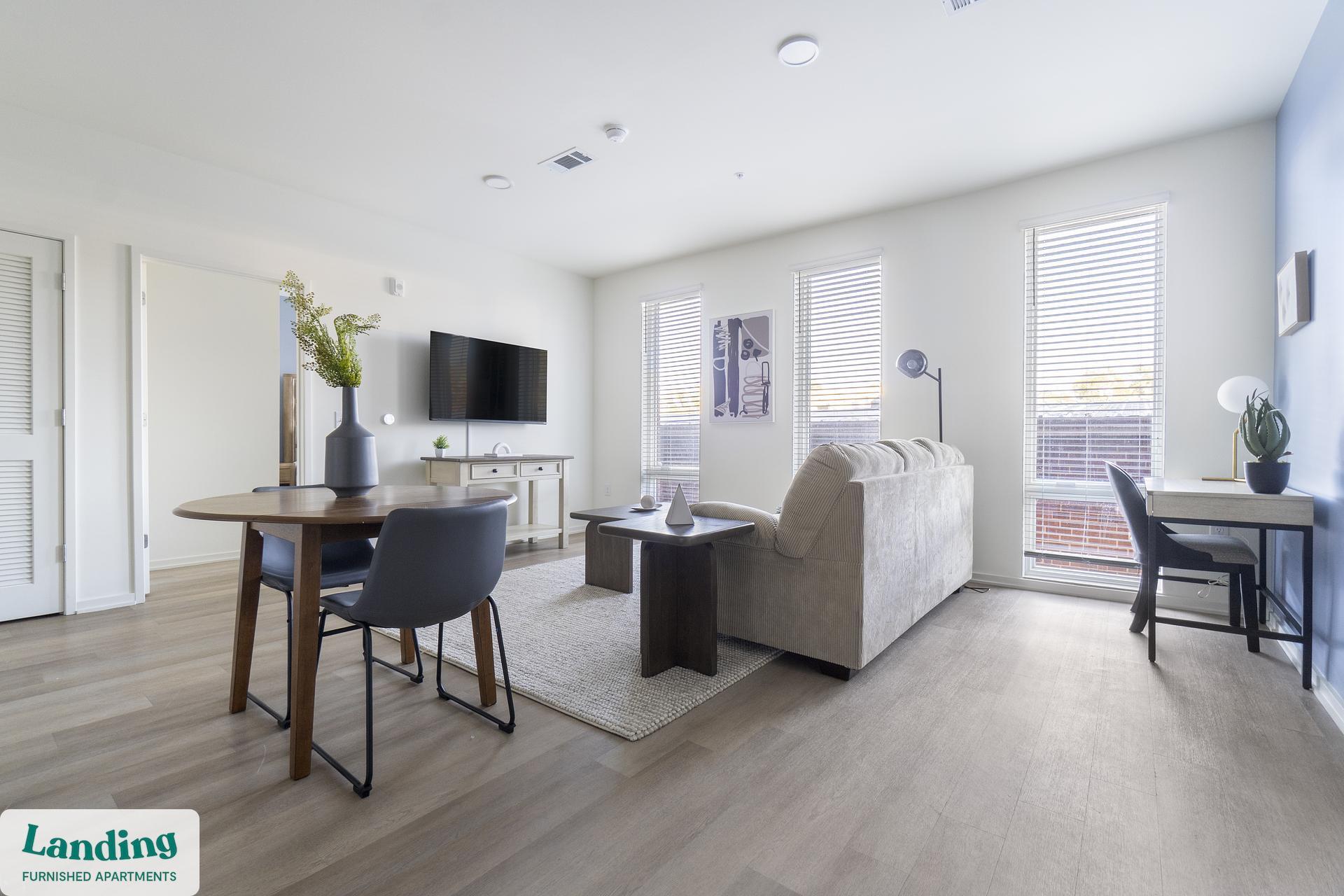 Building Photo - 815 Madison St