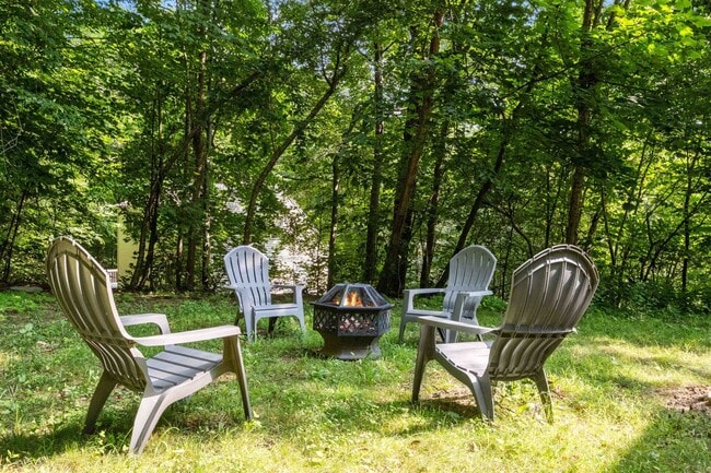 Building Photo - 25 Hilltop Dr