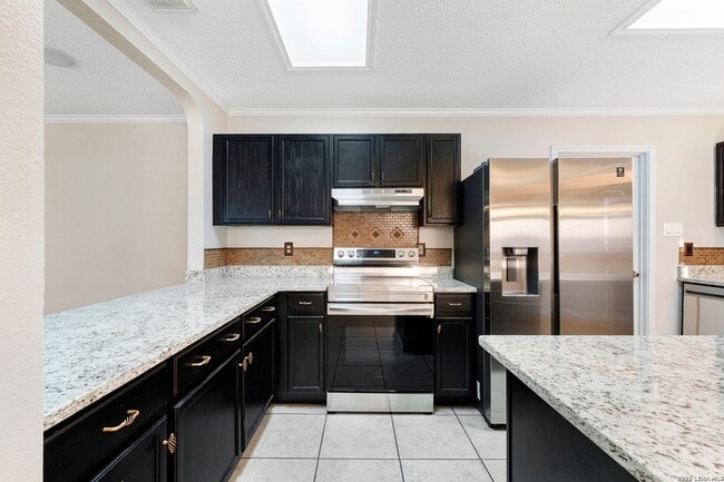 Building Photo - 7910 Chestnut Barr Dr