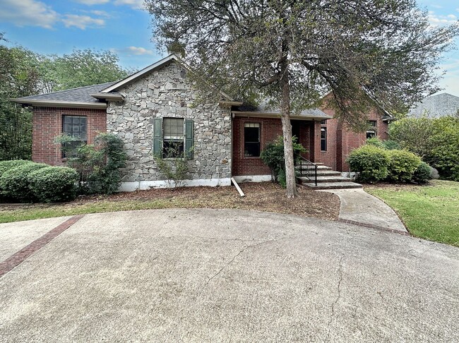 Primary Photo - Charming 3-Bedroom Home with 6-Car Garage ...