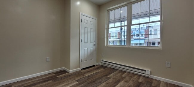 Primary Photo - 4835 N 15th St