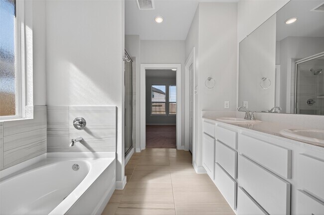 Building Photo - 7535 Magnolia Orchid Ln