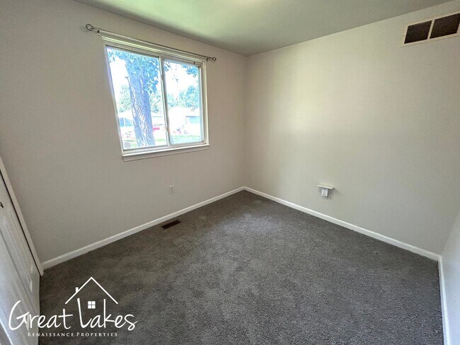 Building Photo - Lovely 3 Bedroom 1 Bathroom now available for rent!