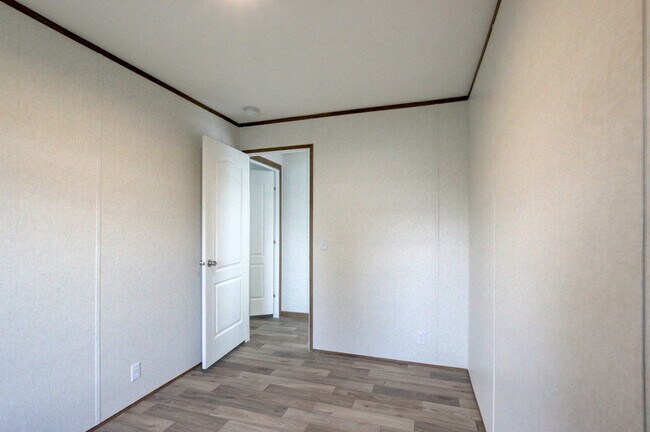Building Photo - 295 Seays Rd