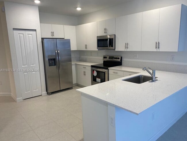 Building Photo - 2603 SE 11th St