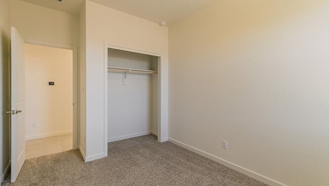 Building Photo - New Home In Santa Fe  !!!!!