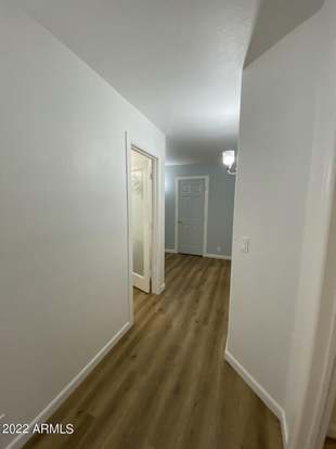 Building Photo - 8937 W Lone Cactus Dr