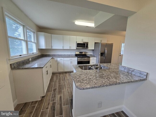 Building Photo - 490 Duck Creek Rd