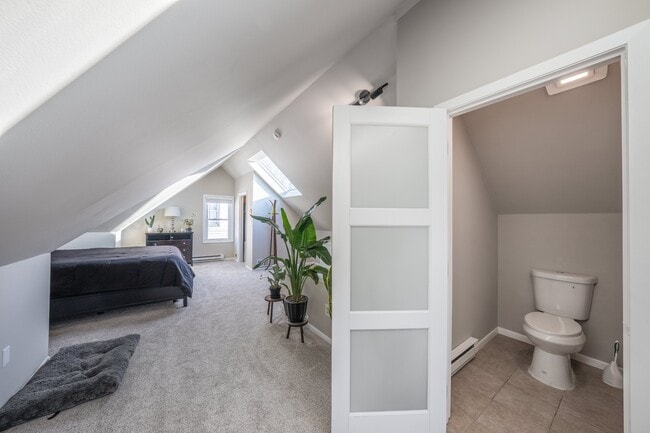 Building Photo - 4249 18th Ave S