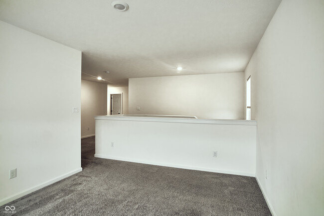Building Photo - 681 N Crystal Dr
