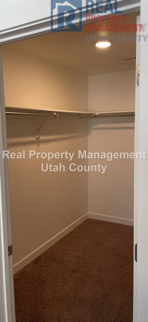 Building Photo - 487 S Fox Chase Ln