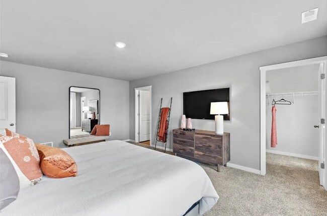 Building Photo - 1043 Maywood Ln
