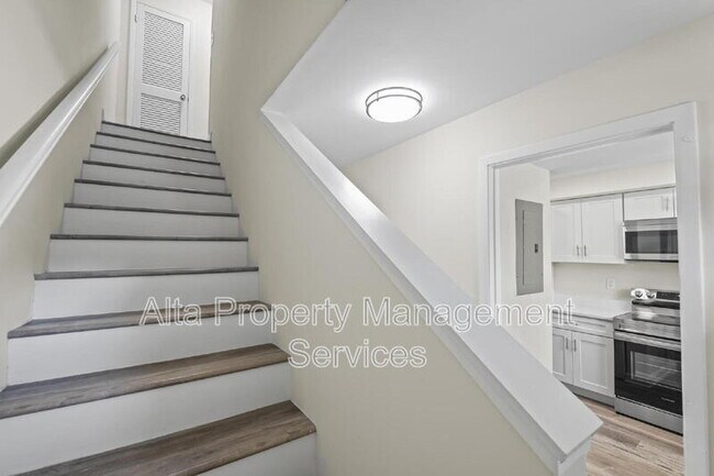 Building Photo - 11359 Bedford Oaks Dr