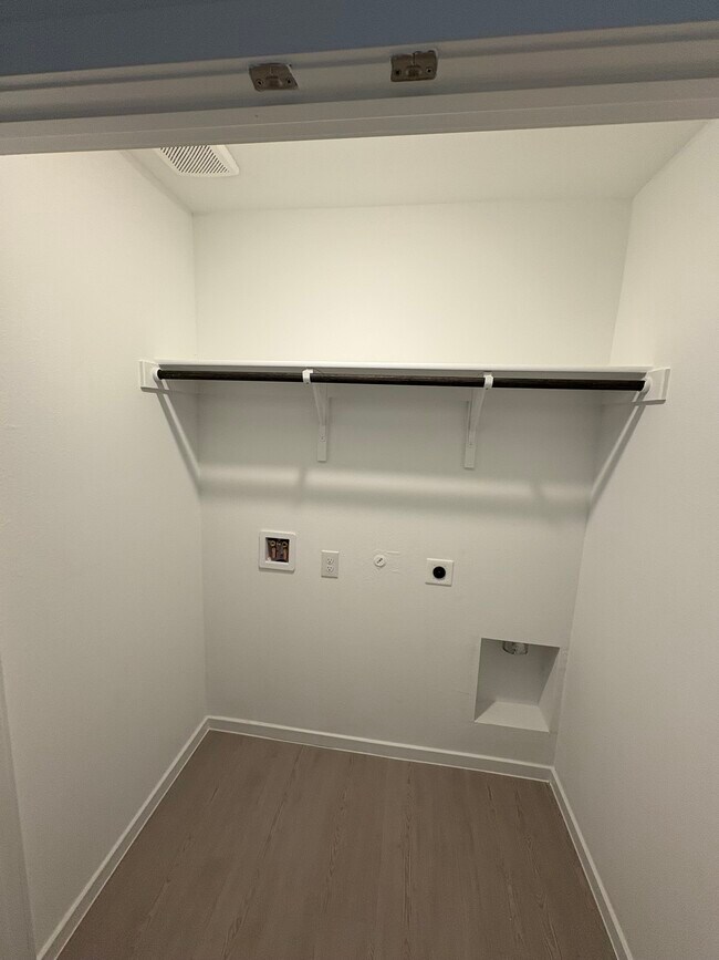 Building Photo - 1522 Lanner Mdws Ln