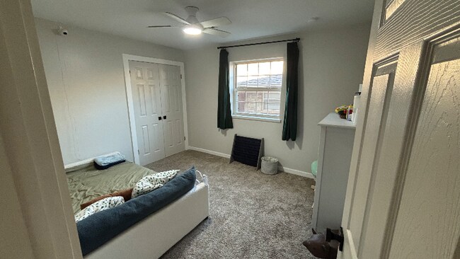 Building Photo - 8705 Lakeaire Dr