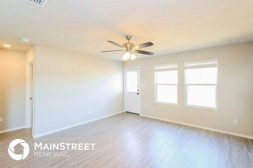 Building Photo - 8511 Bunting Pl