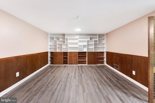 Building Photo - 4763 1st St N