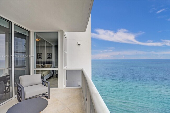 Building Photo - 18101 Collins Ave