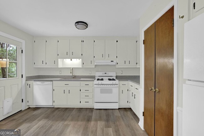 Building Photo - 2683 Ashworth Cir