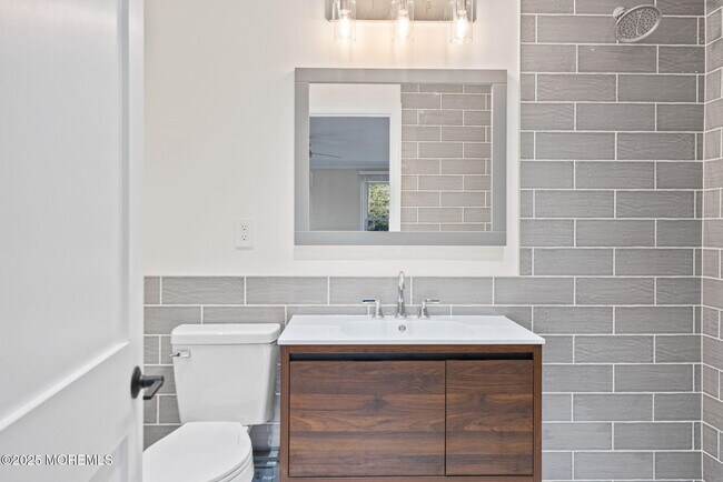 Building Photo - 458 Newtons Corner Rd