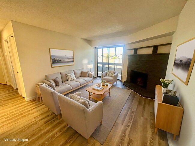 Building Photo - **$500 Move in Special**  Updated Spacious 1 bed/1 bath in Aurora