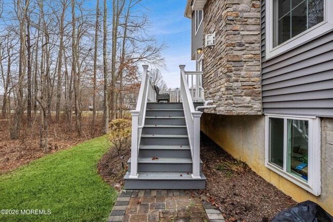 Building Photo - 2 Gonzalez Dr