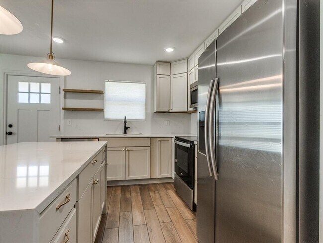 Building Photo - 4101 N Hammond Ave