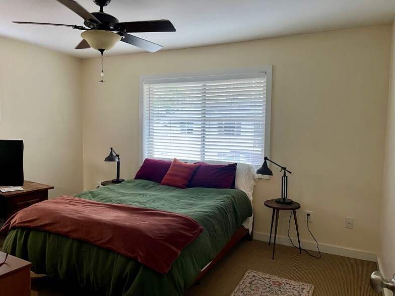 Building Photo - 449 Clairemont Ave