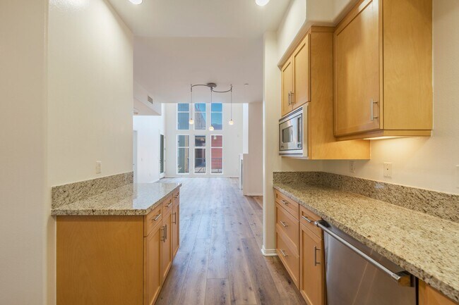 Building Photo - Glencoe Avenue (4050)