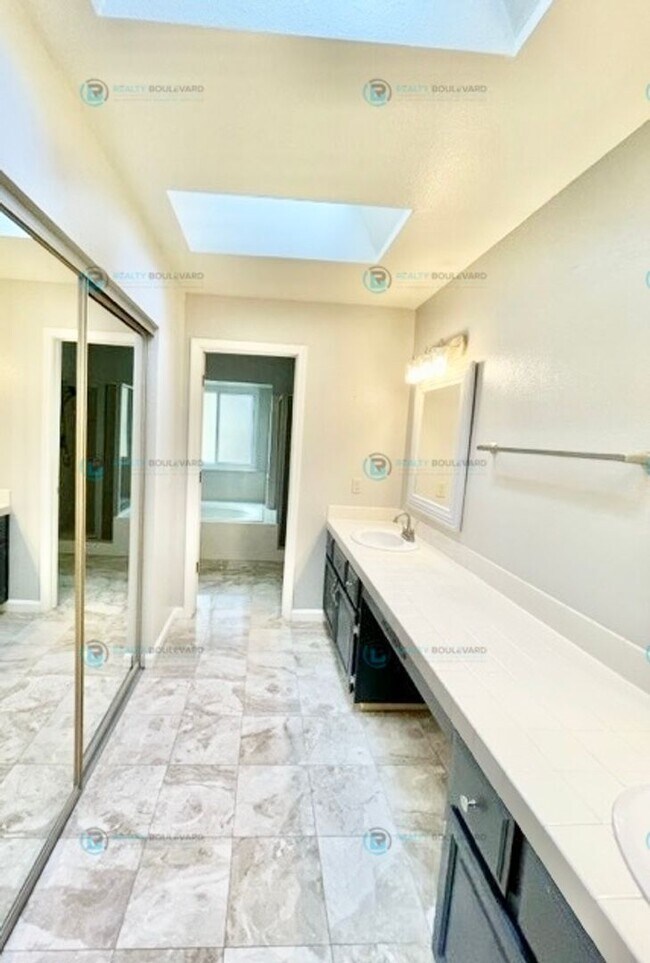 Building Photo - Beautiful- 4 Bedroom, 3 Bath, 3 Car Garage, NW Reno!