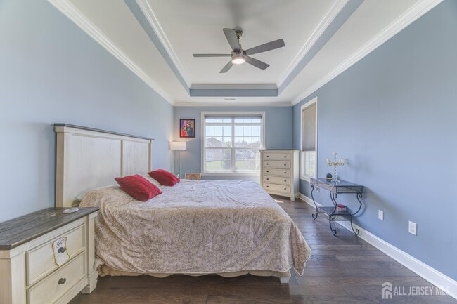 Building Photo - 6 Michelangelo Dr