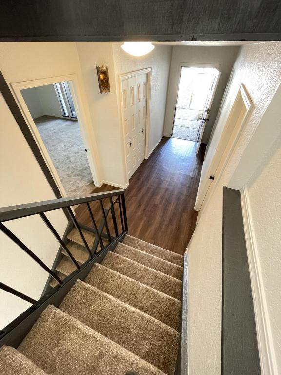 Building Photo - 6114 S Lakewood Ave