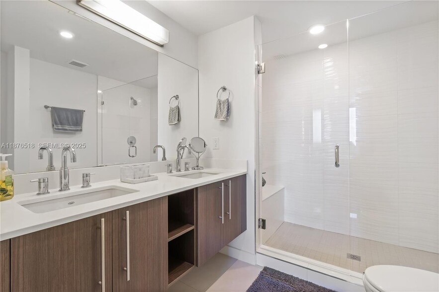 Building Photo - 7875 NW 107th Ave