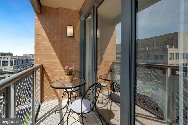 Building Photo - Penn Quarter Spacious One Bedroom W/Private Balcony ALL Amenity Building In Heart of DC!