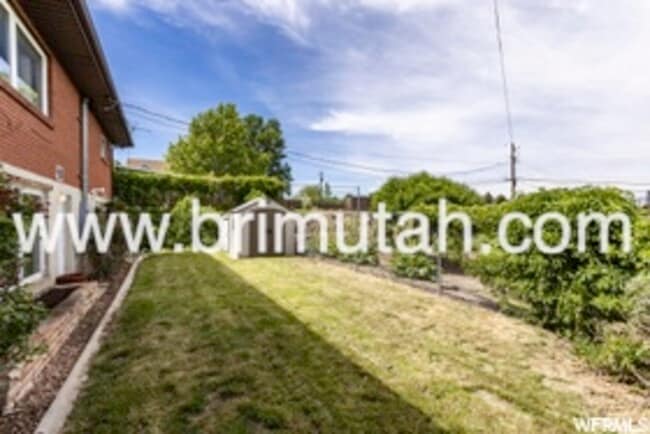 Building Photo - 7444 S 2300 E