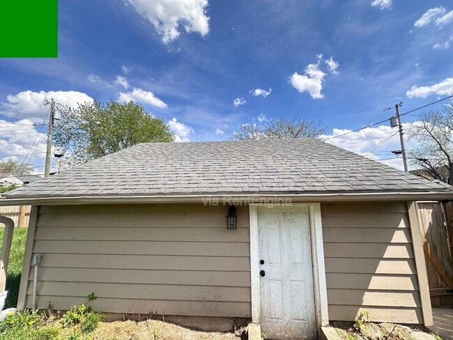 Building Photo - 1020 Walnut Hill Pl