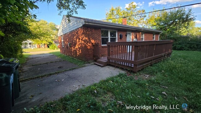 Building Photo - Charming 3-Bedroom Ranch in Seven Hills – $1,395/Month