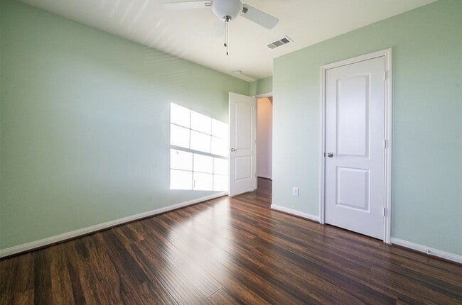 Building Photo - 9439 Grand Spark Dr