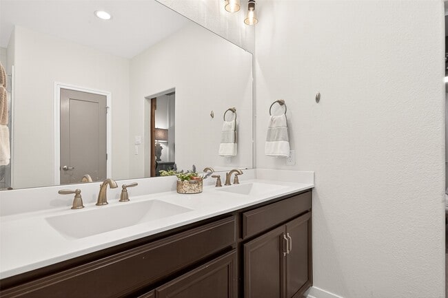 Building Photo - 26102 Lazy Waters Dr