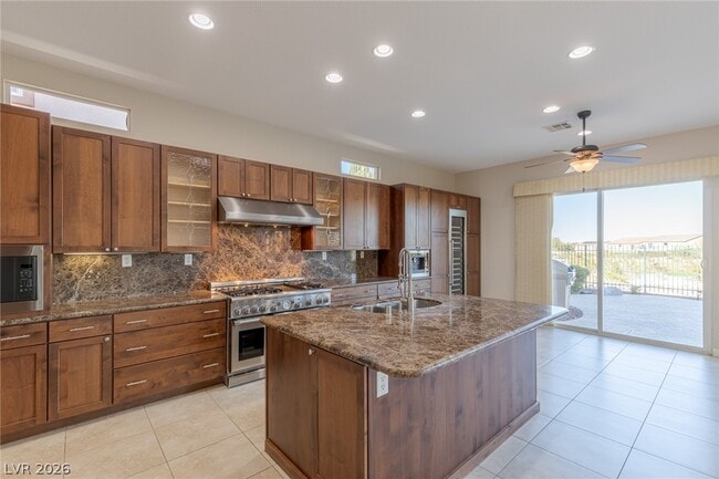 Building Photo - 2749 Botticelli Dr