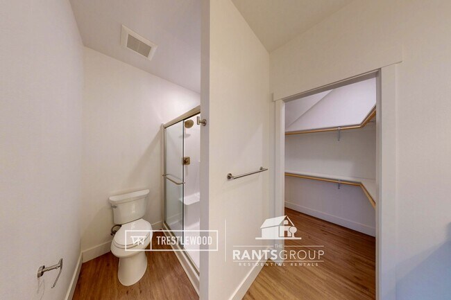 Building Photo - Brand New! Modern Home in Trestlewood – Wh...