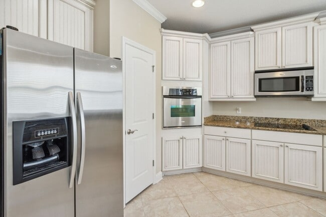 Building Photo - Cape Sound Condo