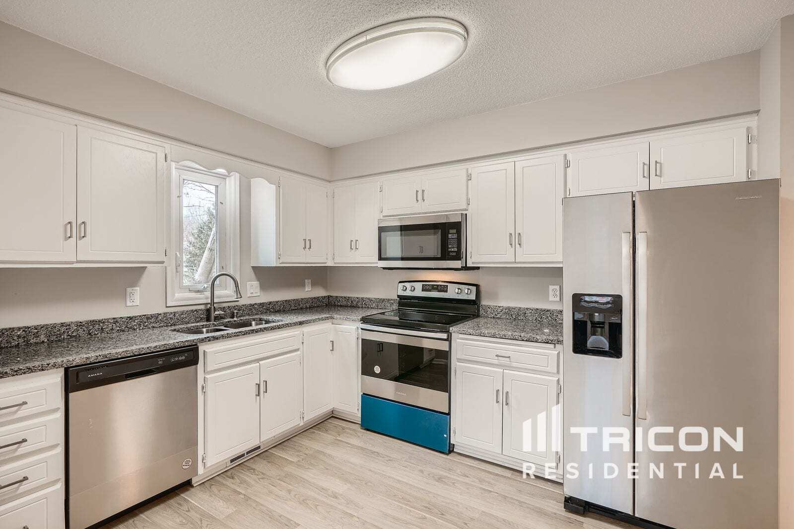 Building Photo - 1814 Lacota Ln