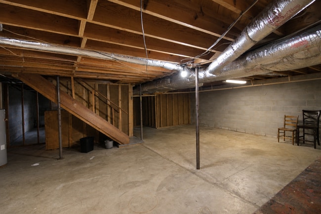 Building Photo - 3-Bedroom Home with Finished Basement, Garage & Huge Yard